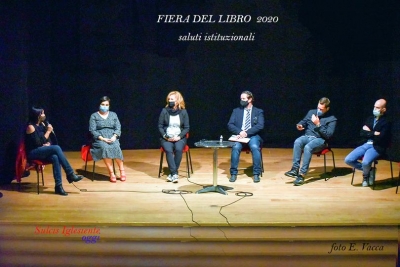 Igr&egrave;sias. Acabada sa de cincu editzionis de sa Fiera de su L&igrave;buru.