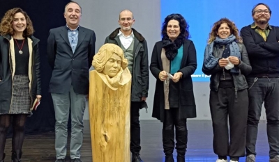 Intra teatru e literadura in s&rsquo;Istitutu Mossa de Aristanis