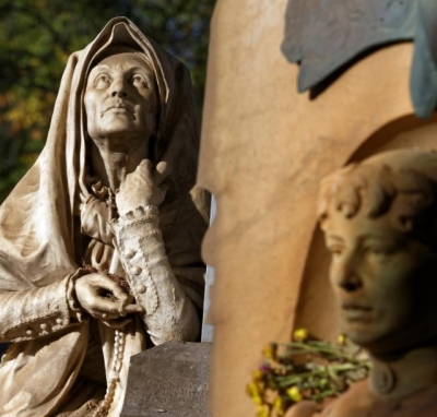Igr&egrave;sias. B&igrave;sitas ghiadas a  su campusantu  monumentali s&agrave;budu 15 e d&ograve;minigu 16 de genn&agrave;rgiu.