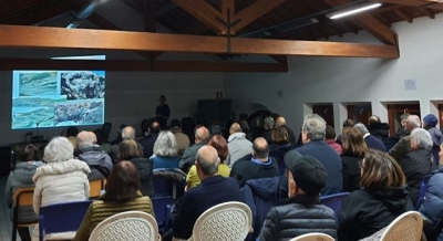 In s&rsquo;UniTre de S&agrave;rdara, sa de tres cunfer&eacute;ntzias asuba de su patrim&ograve;niu geol&ograve;gico de sa Sardigna: "Minerali, minieras e eredidadi ambientali&rdquo;.